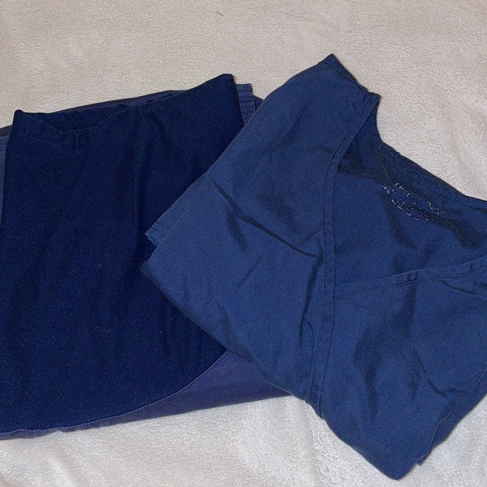 Maternity scrub set